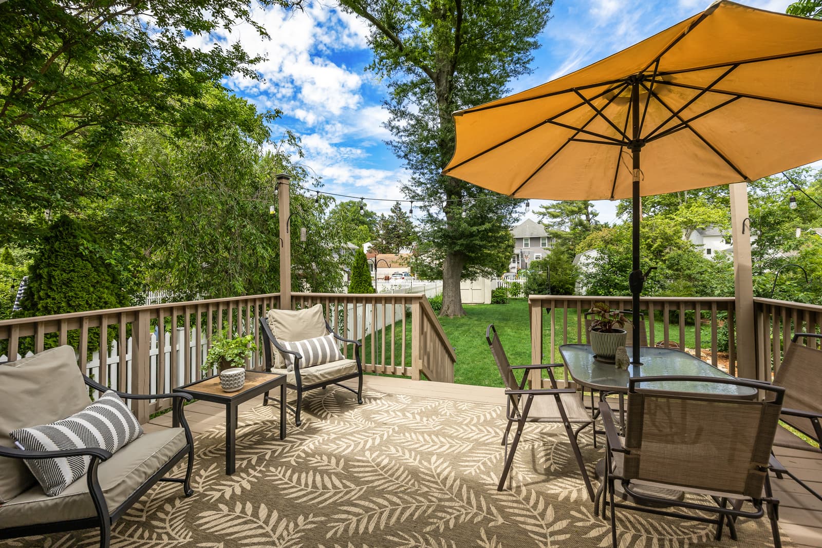 Backyard deck and outdoor living space in a Haddon Township, NJ home